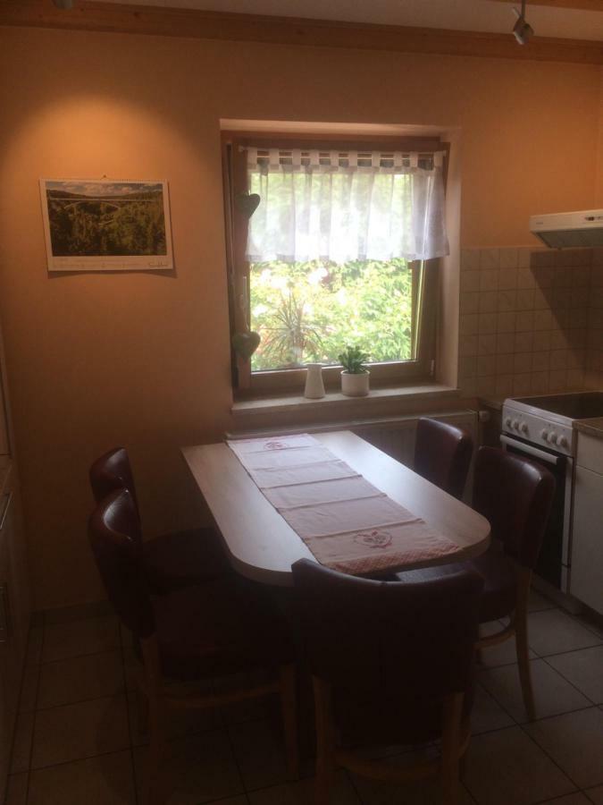 Ferienwohnung Saaletalblick Jena Esterno foto